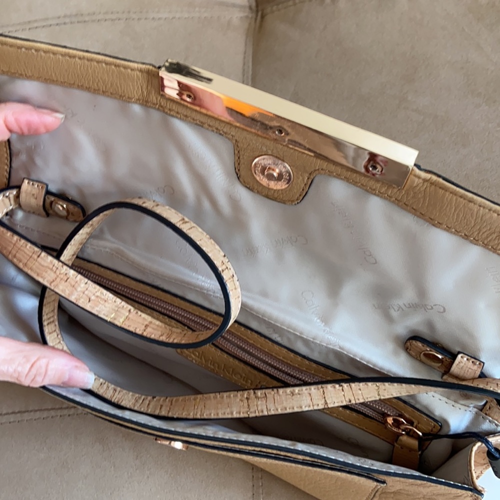 Calvin Klein Tan Leather Shoulder Bag Convertible Clutch - Picture 4 of 6